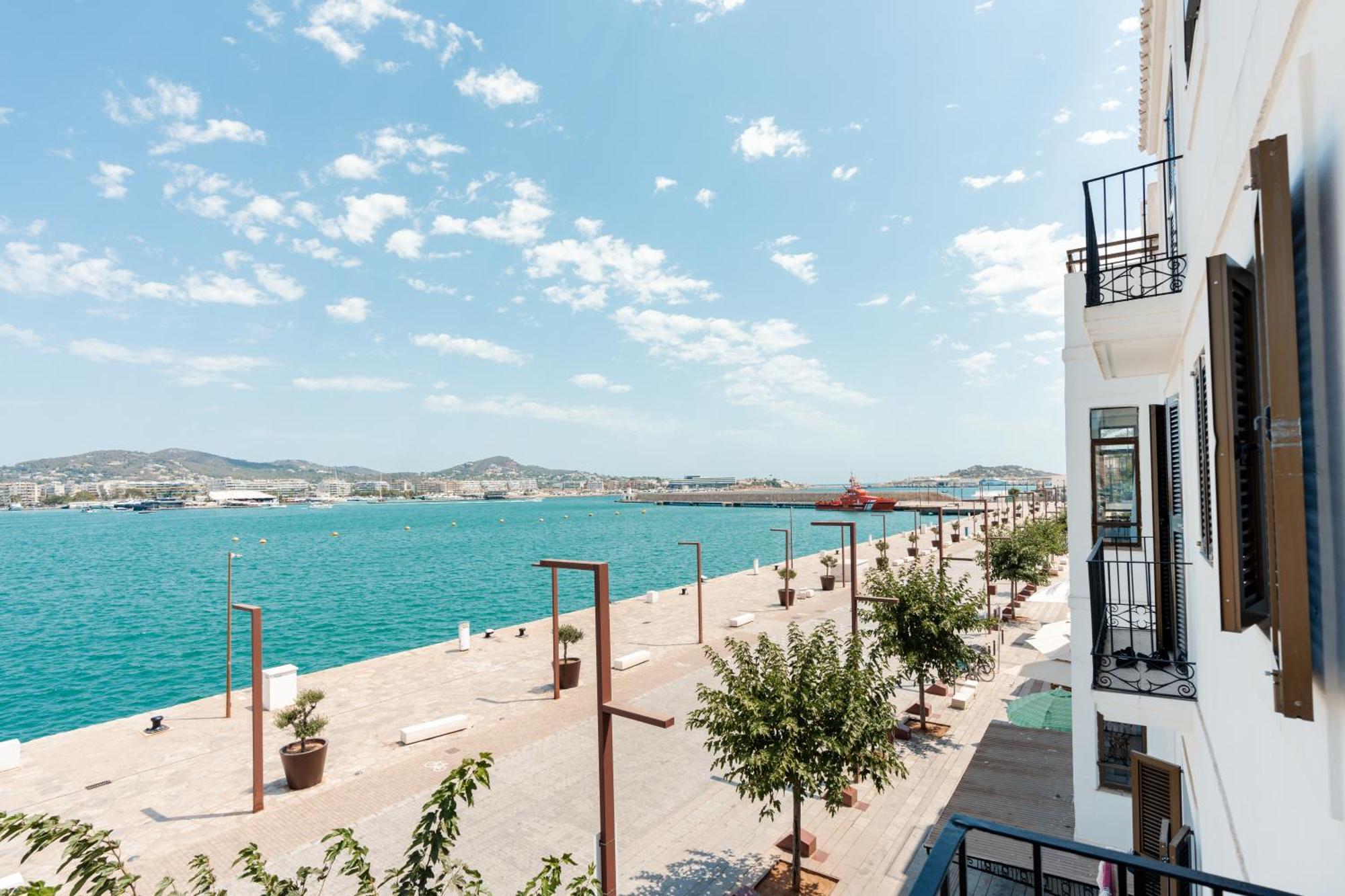 Отель Ryans La Marina (Adults Only) Ибица Экстерьер фото