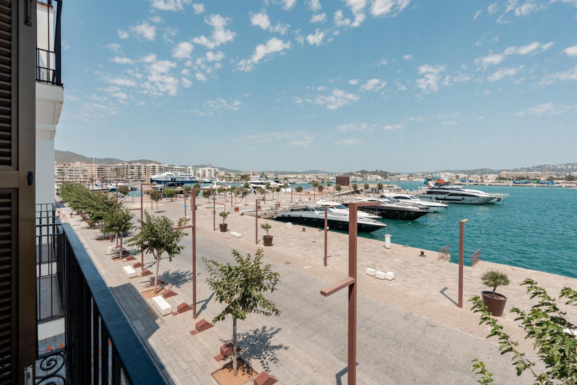Отель Ryans La Marina (Adults Only) Ибица Экстерьер фото