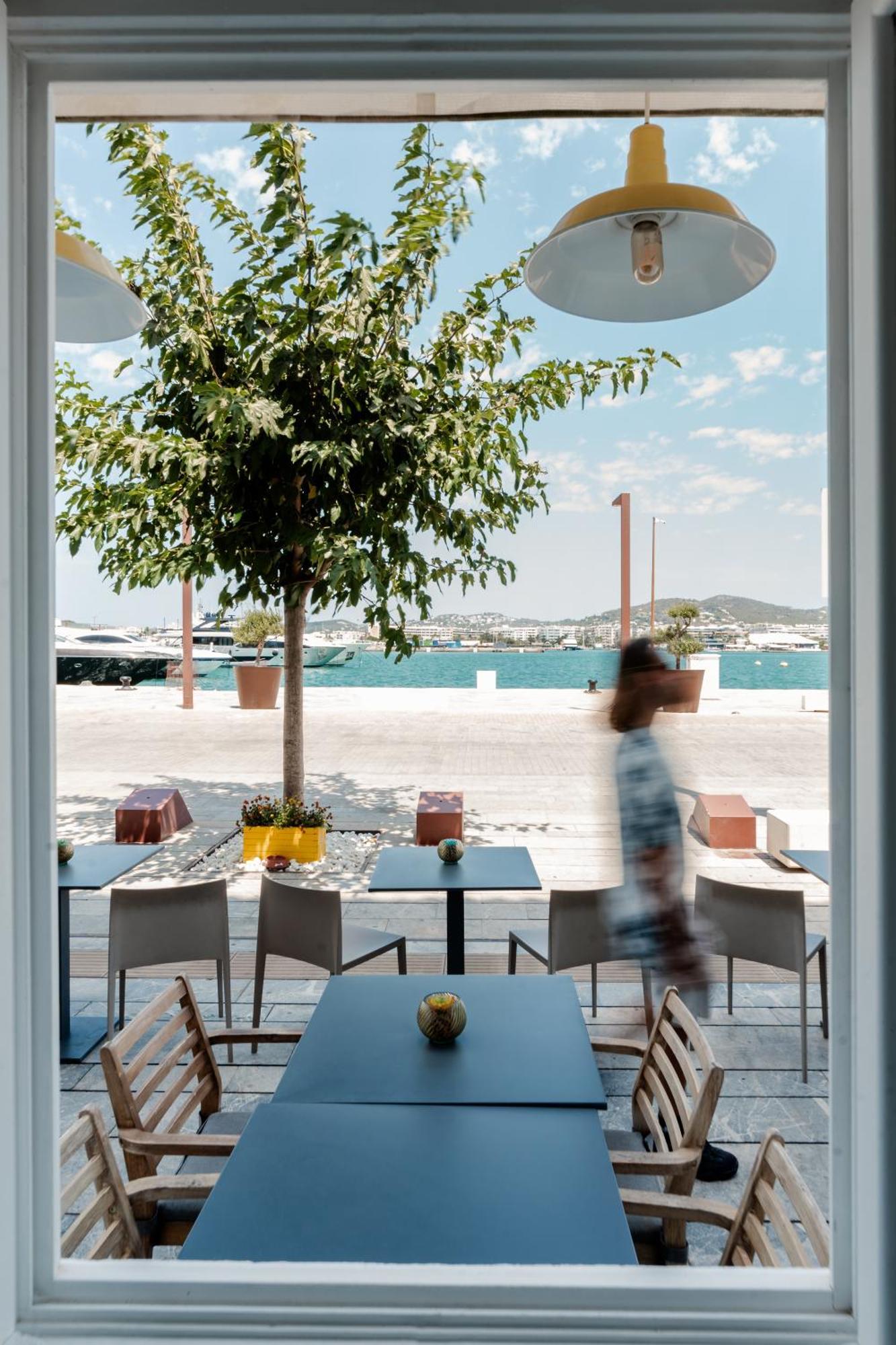 Отель Ryans La Marina (Adults Only) Ибица Экстерьер фото