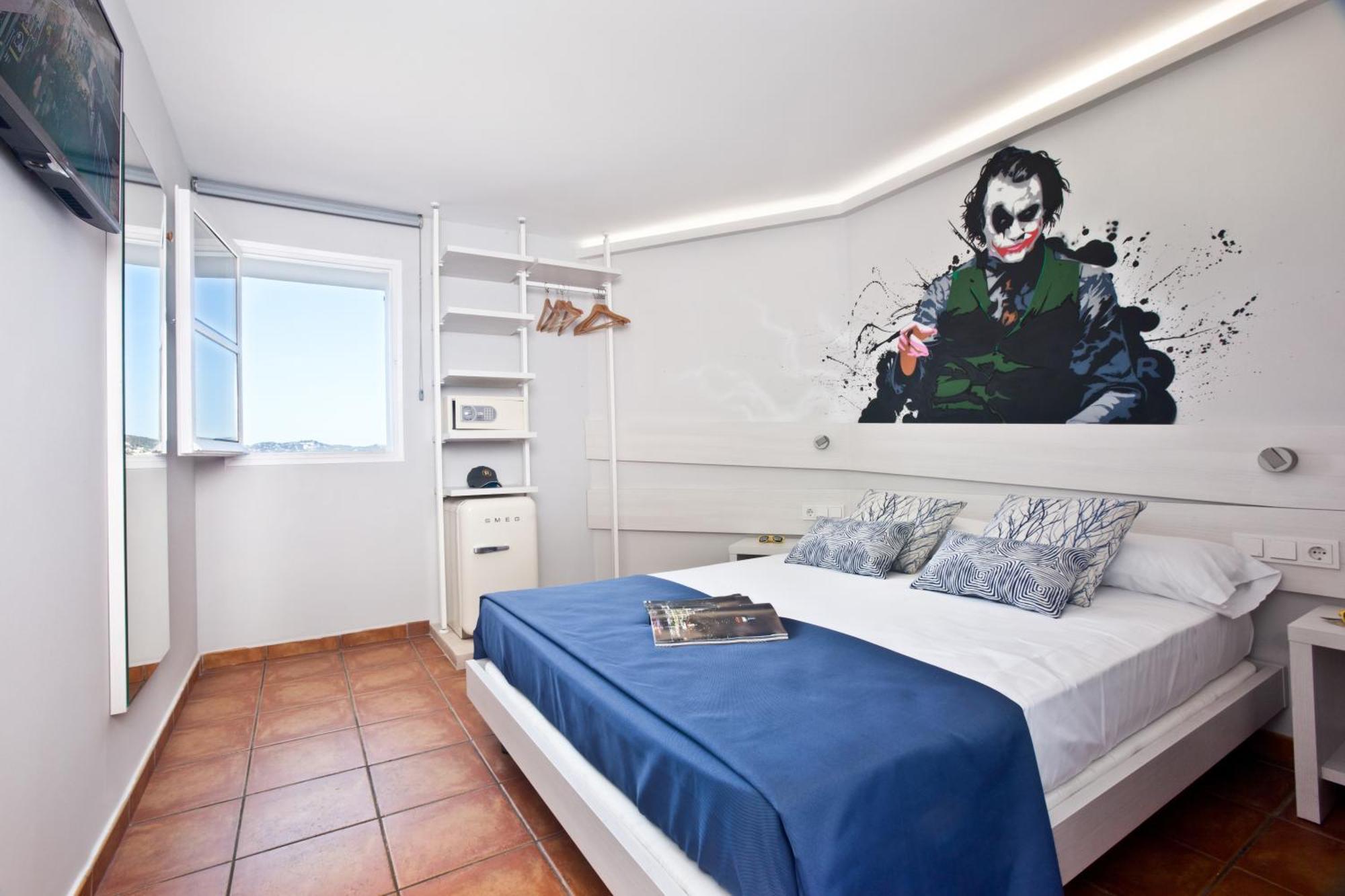 Отель Ryans La Marina (Adults Only) Ибица Экстерьер фото