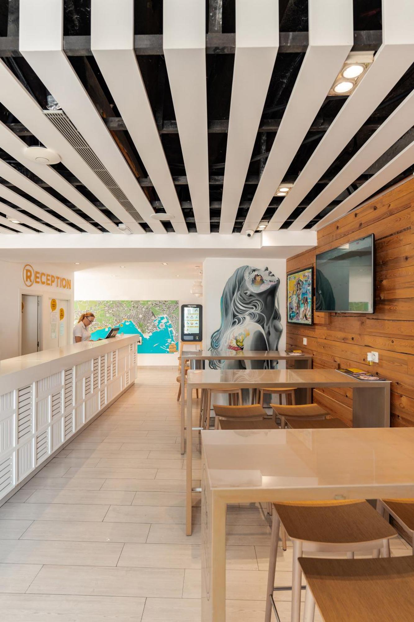 Отель Ryans La Marina (Adults Only) Ибица Экстерьер фото